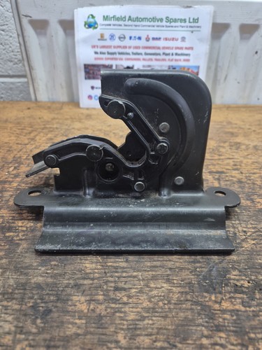 Third row seat lock - third,
