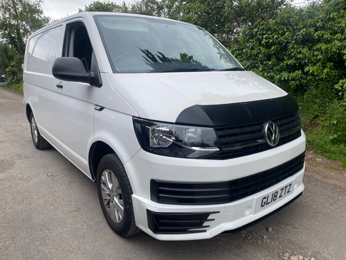 2018 transporter white - t6,