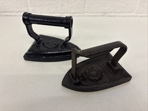 Antique cast iron flat - cast,