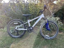 Carrera Luna Junior Mountain Bike 20inch wheels