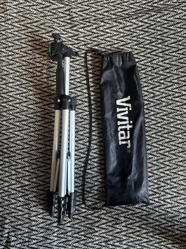 Vivitar extendable camera - 52",