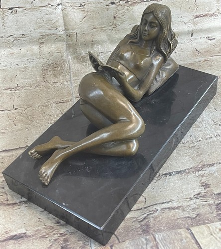 Hot cast bronze statue - cast,