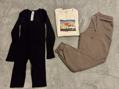 Women clothes bundle size - clothes,