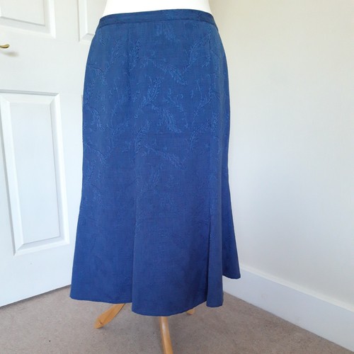 Eastex skirt size 18 dark - size,
