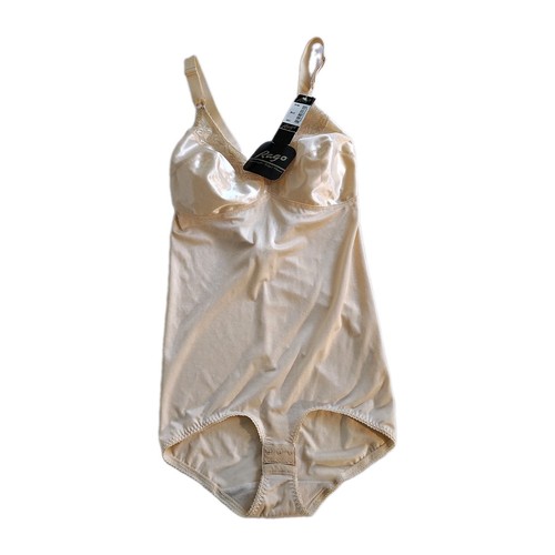 Nwt rago body - rago, briefer