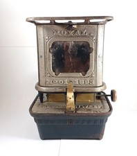 Antique Perry Stove Co. Royal