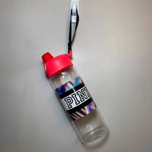 Victoria secret pink water - pink,