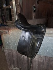Farrington Flair system saddle 18inch dressage