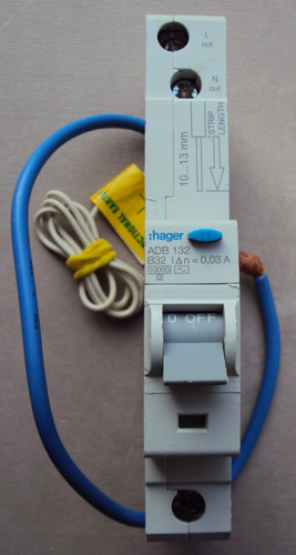 Hager adb 132 - 132, b32