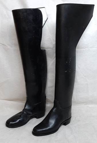 Household cavalry knee - household,