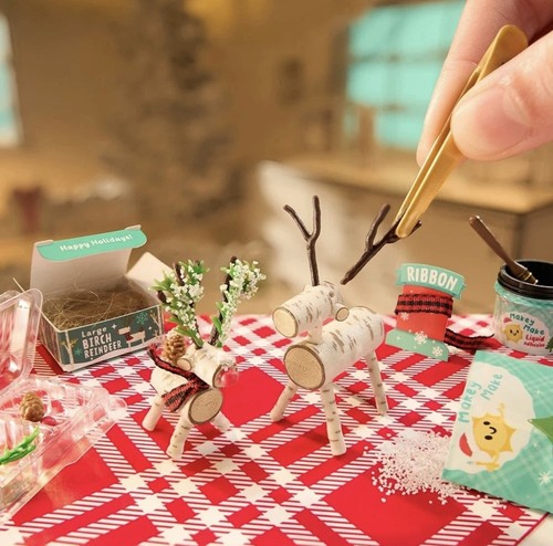 Sealed miniverse holiday - -,