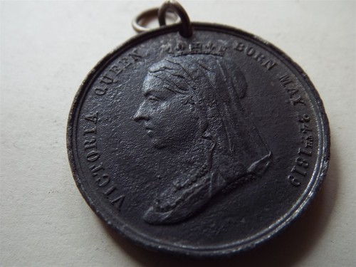 Queen victoria diamond - queen,