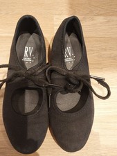 Girls size 11 black canvas