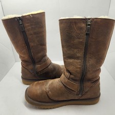 UGG YOUTH /BIG KID KENSINGTON TOAST BOOT US 4 WILL FIT WOMEN sz 6