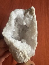Natural quartz geode healing