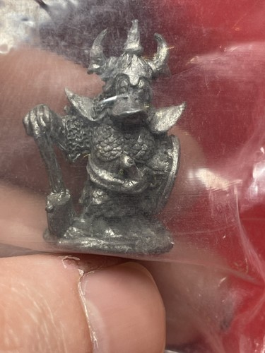 Rare duck adventurer runequest - rare,