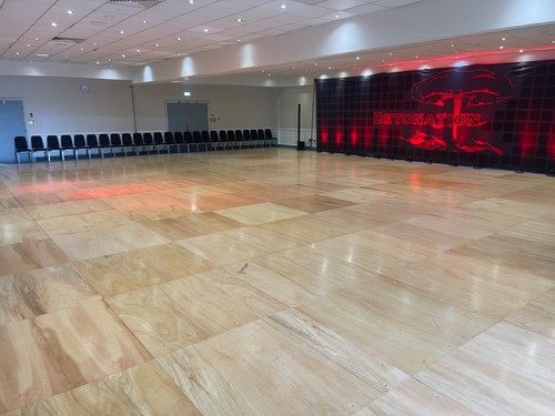 Sprung wooden dance - , floor
