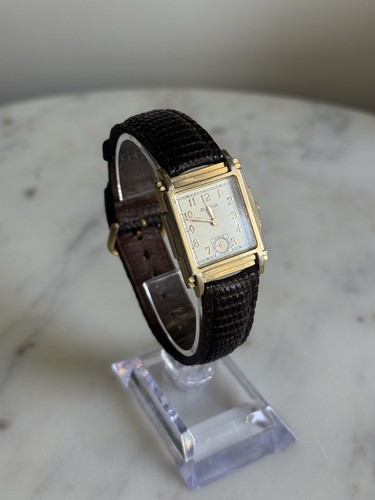 Vintage 1992 bulova tank - t2,
