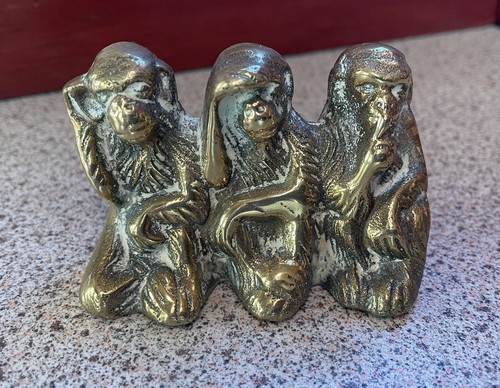 Brass wise monkeys hear no - wise,