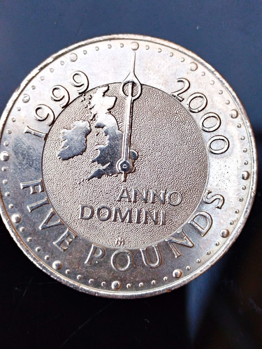 Five pounds coin - uk,