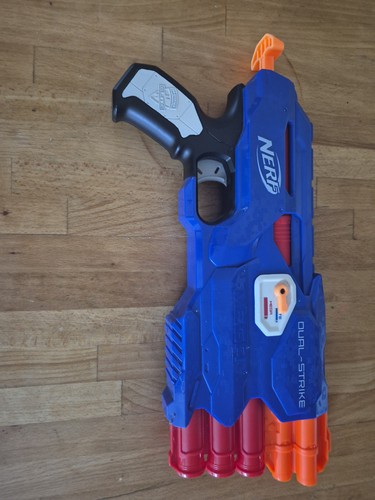 Nerf dual strike - nerf, gun