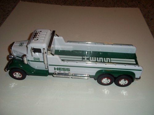 2022 hess to530 car hauler - hess,