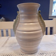 Lovely Antique Shorter And Son, Leaf Handled Vase. 28.5 Cm Tall Cm (1906 - 1926)