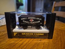 Graham Farish OO Gauge Powell Wagon 988