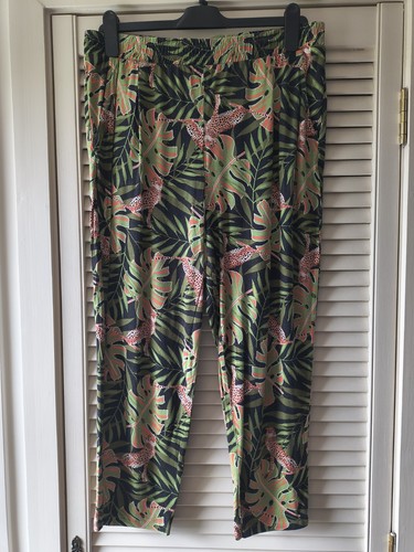 Jungle print capri length - jungle,