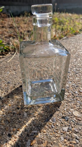 Big square glass bottle - big,