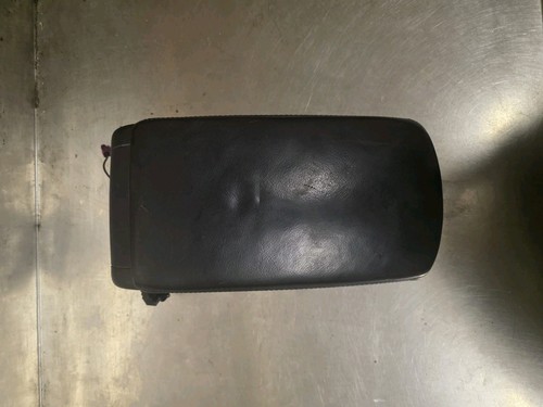 2004 audi centre arm - a6,