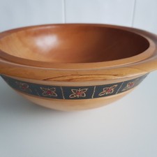 New Zealand wood fruit bowl