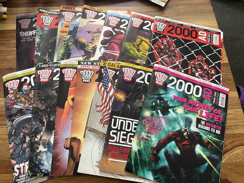 2000ad judge dredd magazines - 2000ad,