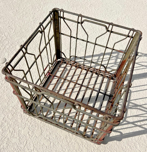 Milk crate vintage bordens - milk,