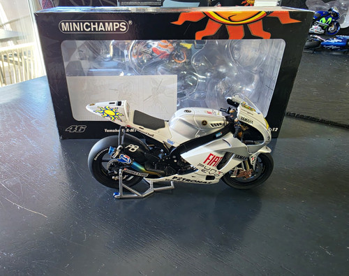 Minichamps yamaha yzr - minichamps,