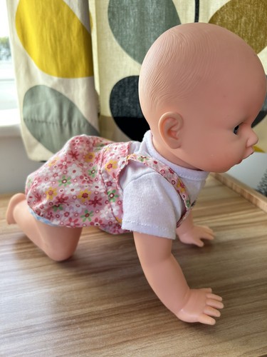 Tak may crawling talking - tak,
