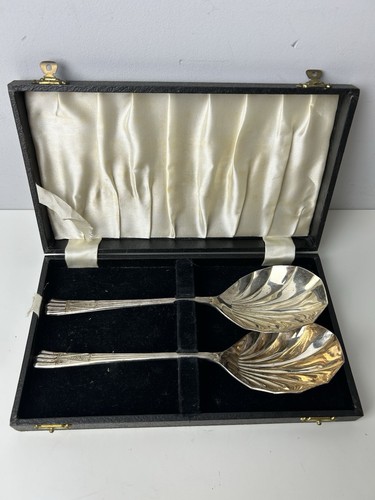 Vintage yeoman serving - 2,