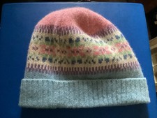 Robert Mackie Fair Isle Beanie hat 100% Pure New Wool - Made In Scotland ladies