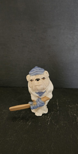 Szeiler cricket bulldog - cricket,