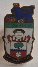 ORIGINAL SOUTHAMPTON FC PREMIER LEAGUE ENAMEL BADGE PIN FOOTBALL