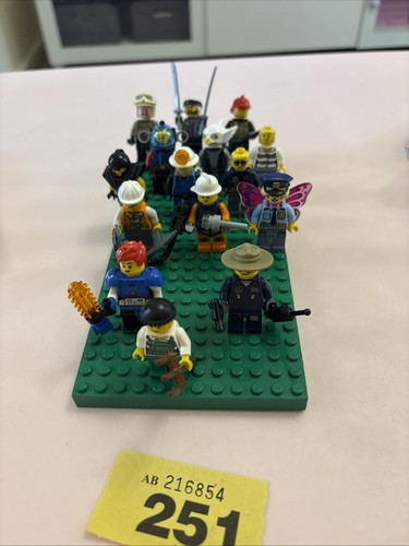 Job lot lego mini figures - job,