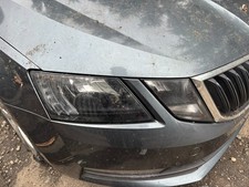 2017-2020 SKODA OCTAVIA MK3 FACELIFT DRIVER OFF SIDE FRONT HEADLIGHT 5E2941016C