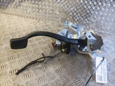 VAUXHALL ASTRA TWIN TOP CONVERTIBLE 2006-2010 CLUTCH PEDAL R7
