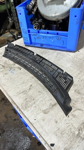 Right wind deflector - right,