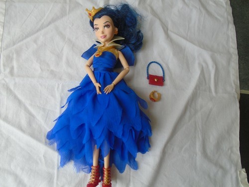 Disney descendants doll - descendants,
