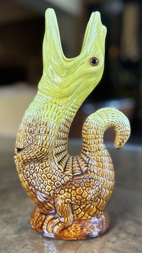 Grotesque arts crafts - arts,