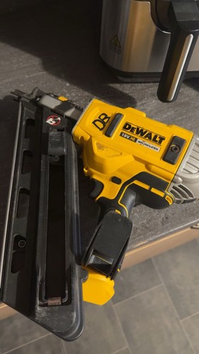 Dewalt 18v brushless - , nail