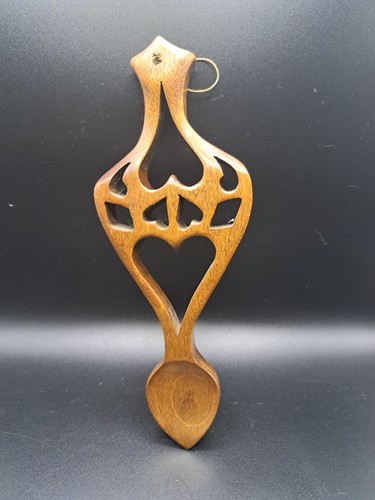 Vintage handcarved welsh love - handcarved,