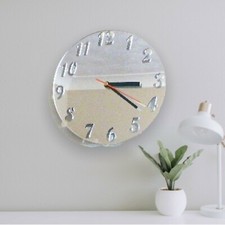 Round numbered shaped wall - numbered,