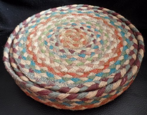 The braided rug - the, jute